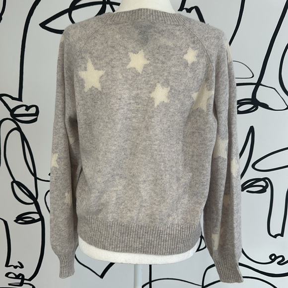 Bloomingdale’s Aqua 100% cashmere sweater  ⭐️ - Picture 3 of 6